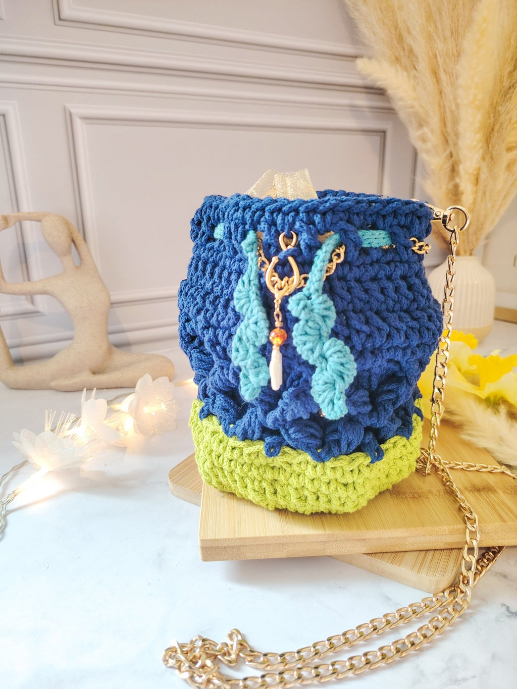 Petit sac seau, type bourse pour soirée au crochet fait main - Pièce unique - Modèle Déméter - Sacs au crochet - Irilena