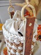 Sac seau en coton recyclé écru et liège caramel – modèle Hestia - Sacs au crochet - Irilena